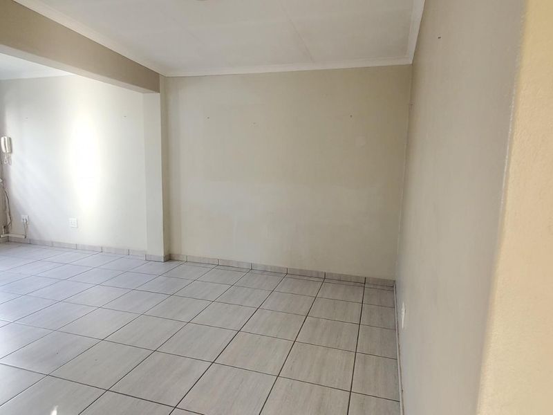 Move-In ready Gem in a quiet, sought-after area  To Let - Photo 9