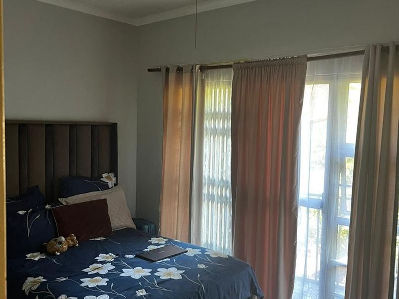 Compact Comfort Meets Secure Living – The Perfect One-Bedroom Retreat! - Photo 10