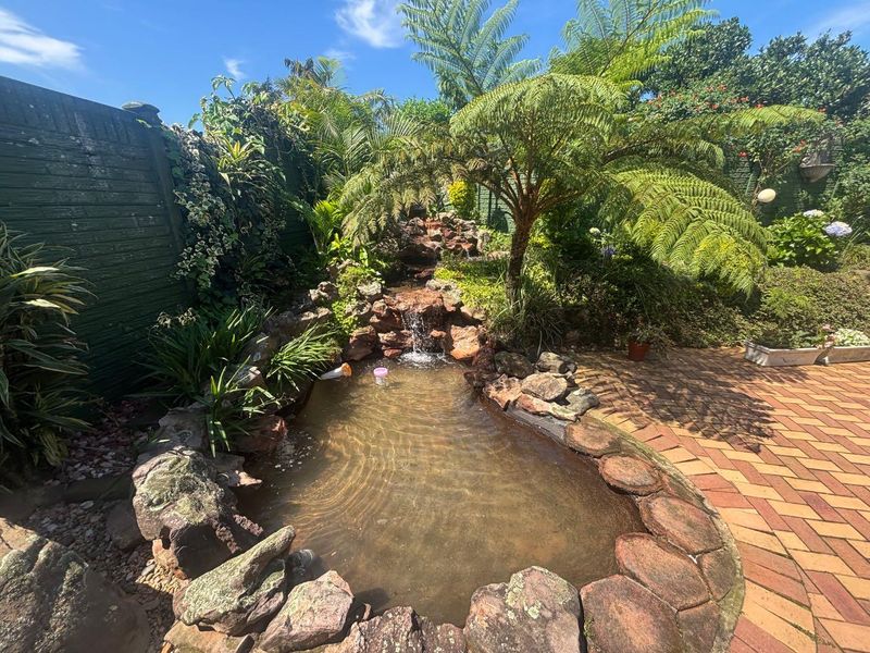 Charming 3-Bedroom Townhouse in Peaceful Gillitts – Ideal Family Living - Photo 7