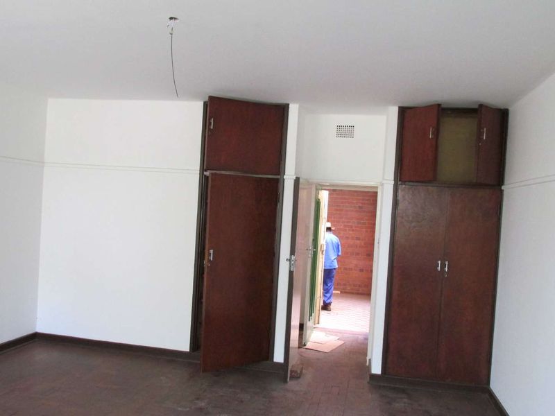 BACHELOR FLAT TO RENT IN SUNNYSIDE - Photo 7