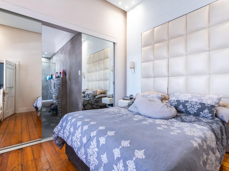 Exclusive Living: 4 Bedroom House + Double-Storey Cottage + 2nd cottage |Breath taking sea views - Photo 10