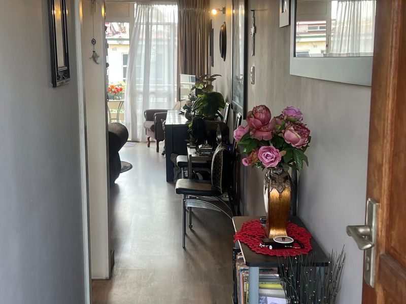 This lock up and go upstairs unit is up for grabs in a lovely complex. - Photo 3