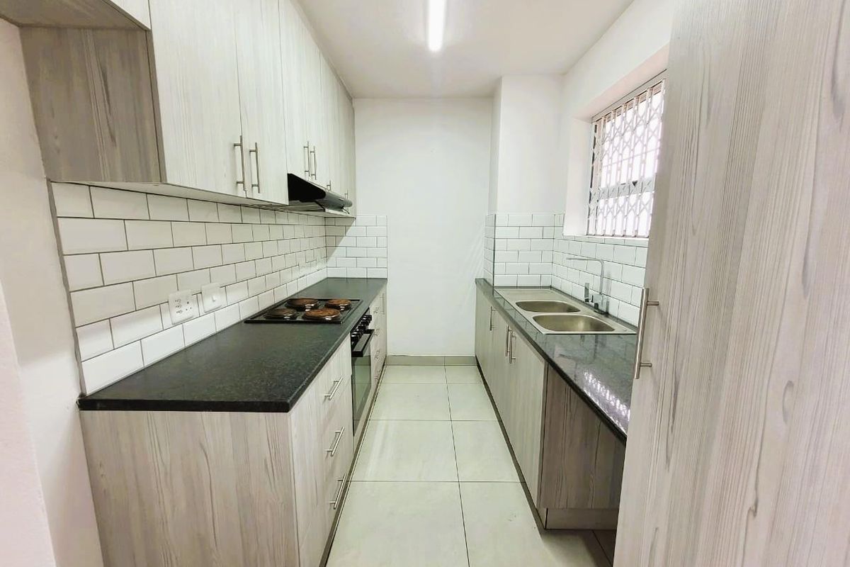 Newly Renovated 2 Bedroom Apartment - Valley View Avenue - Morningside - Photo 5