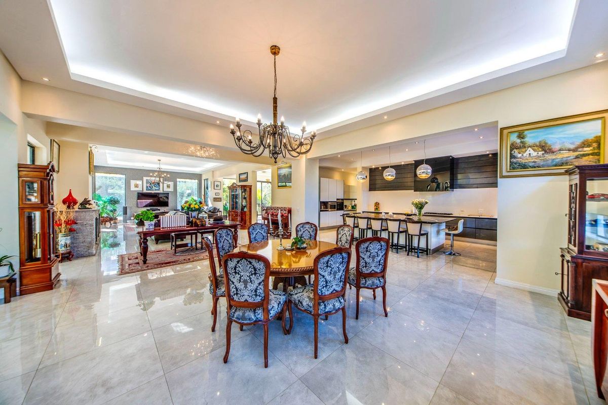 Multi-storey luxurious home in great location - Photo 3