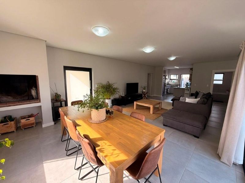 3 Bedroom Home for Long Term Rental in Hartland Lifestyle Security Estate - Photo 10