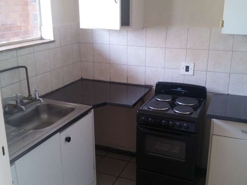 2 Bedroom to rent in Sunnyside - Photo 8