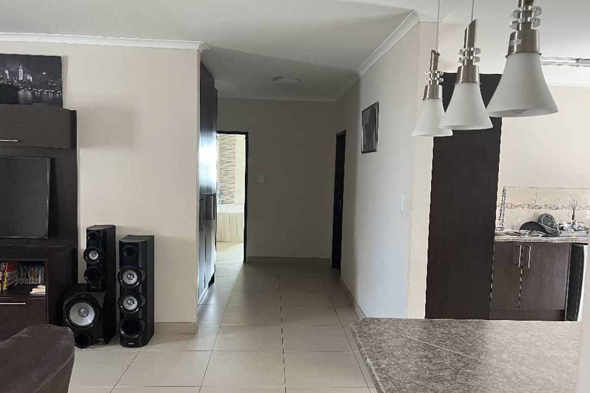 FOR RENT-Fully furnished backyard apartment for rent for rent in Mersig, Walvis Bay . - Photo 3