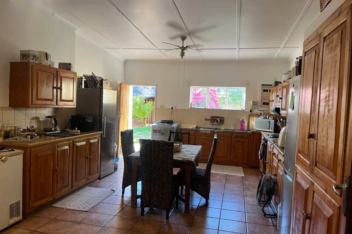 Spacious 3-Bedroom Family Home - Photo 3