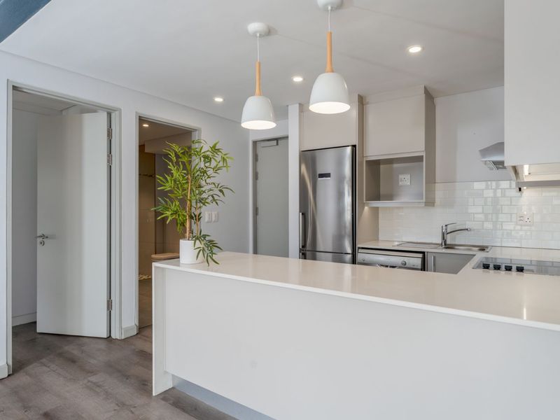 Split-Level Living With Amazing Mountain Views At The Chesterfield - Photo 4