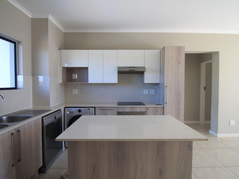 Spacious living at its best ! - Photo 2