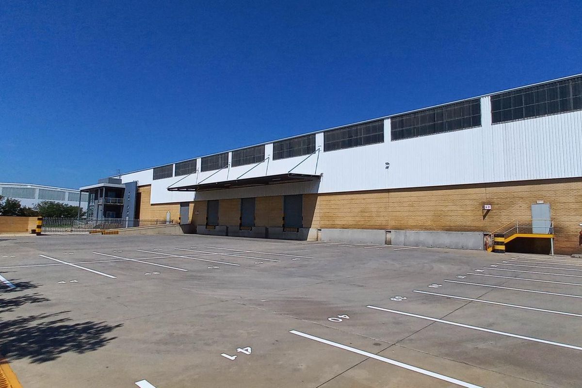 4 626m2 Gosforth Park Warehouse To Let - Photo 4