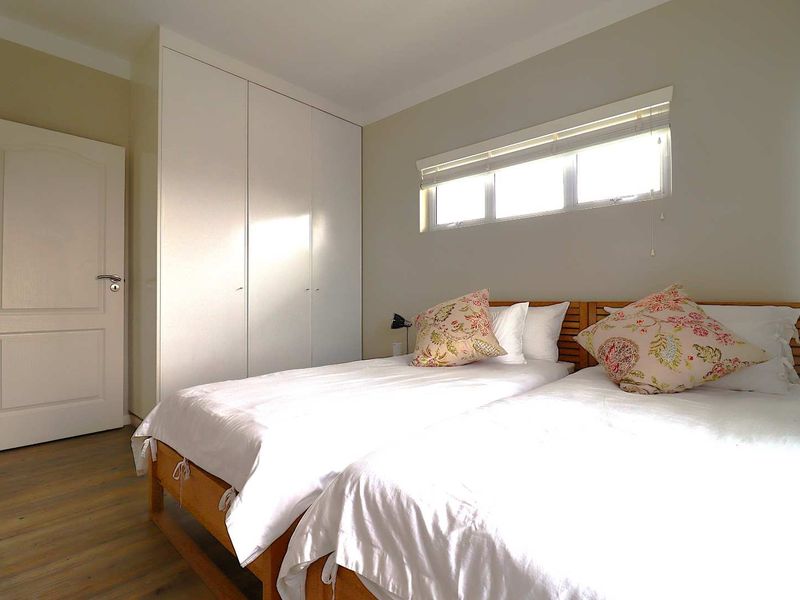 Seafront Fully Furnished Apartment for Rent - Swakopmund Centre - Photo 7