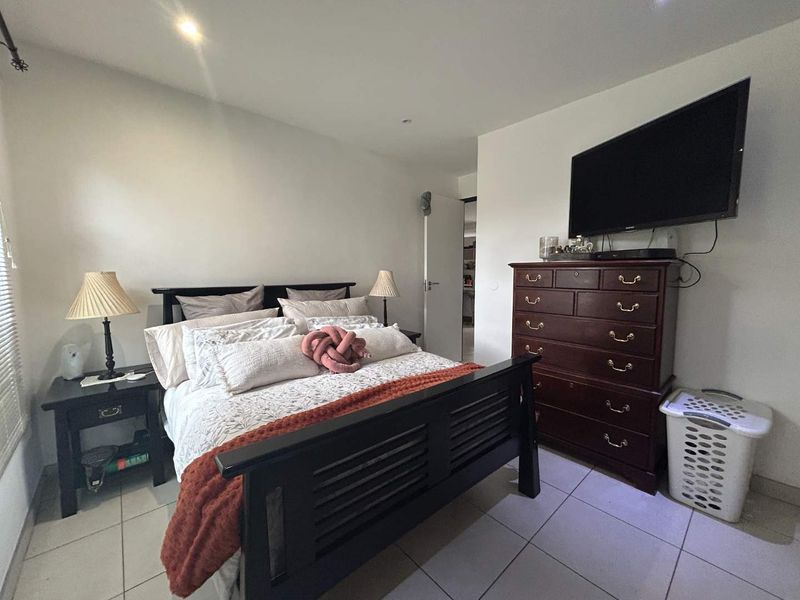 2 Bedroom unit in Omeya Village with exquisite views - Photo 6