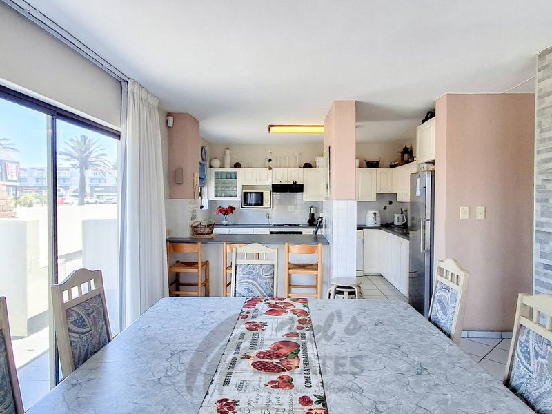 Townhouse For Sale in Central Swakopmund - Photo 8