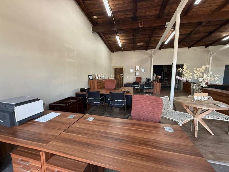 FOR RENT - PRIME COMMERCIAL WITH HERITAGE CHARM & FLEXIBLE SPACE - CENTRAL, SWAKOPMUND - Photo 10