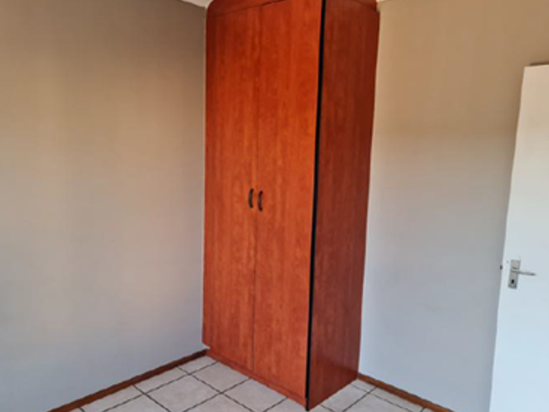 FOR SALE — Modern Comfort & Convenience in Villa Victoria, Brentwood Park - Photo 8