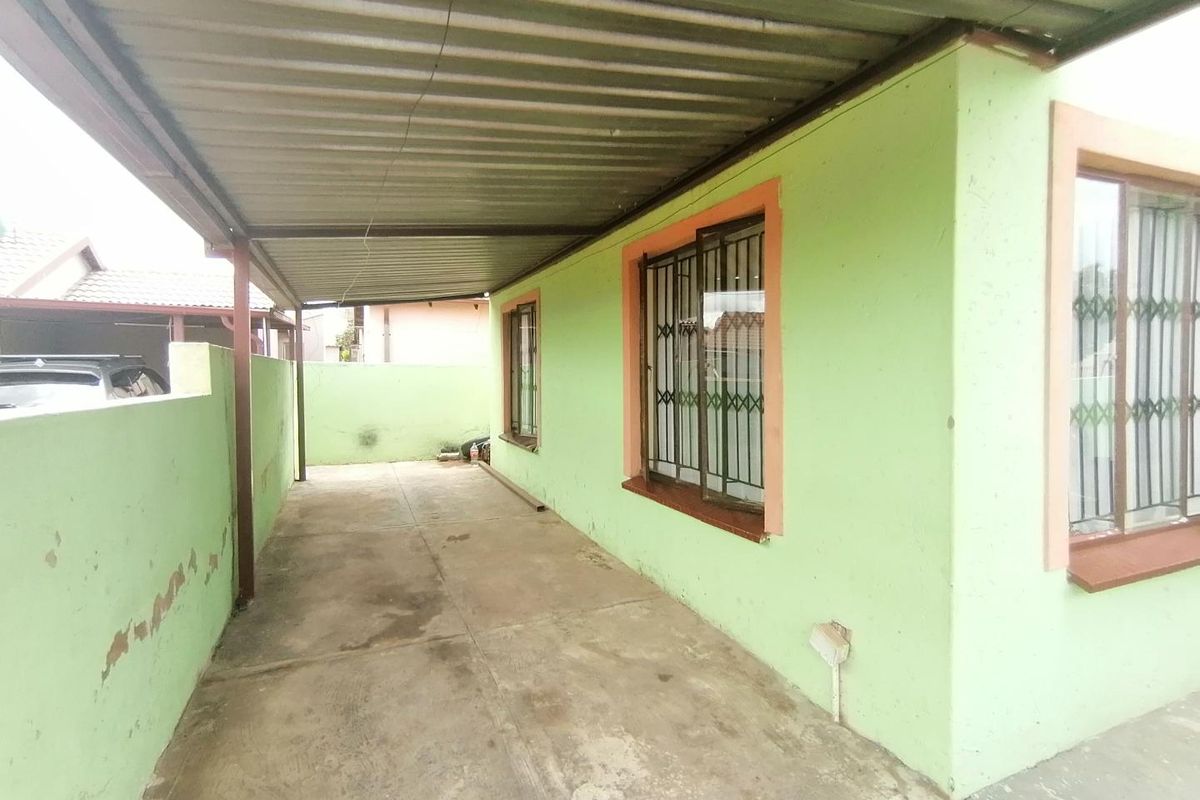 Delightful two-bedroom house - Photo 2