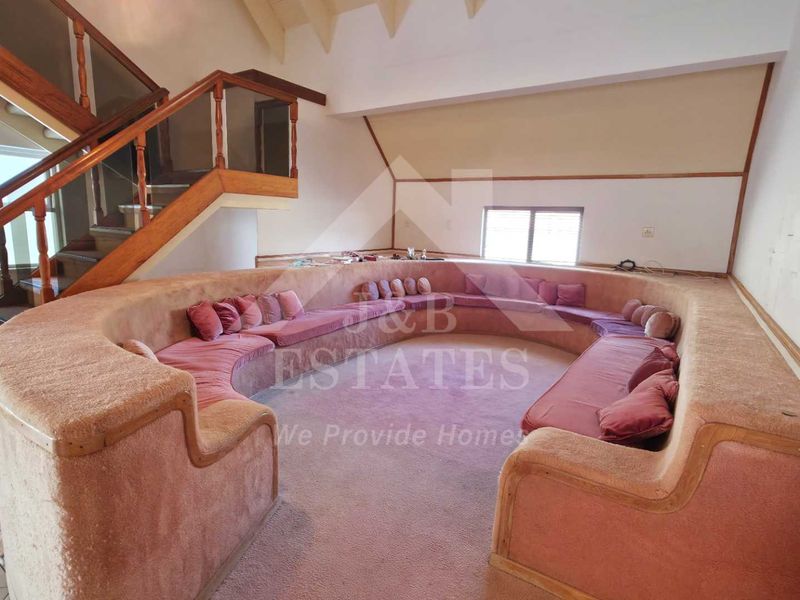 Elegant Beachfront House - Photo 5