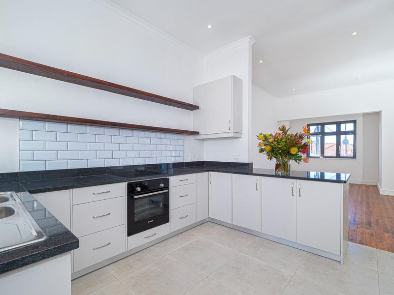 Charm and grace with lots of space. - Photo 9