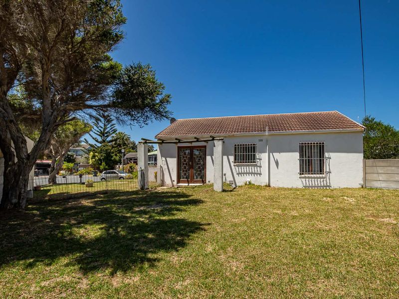 Create Your Dream Home on a Large Erf in Capri - Photo 2