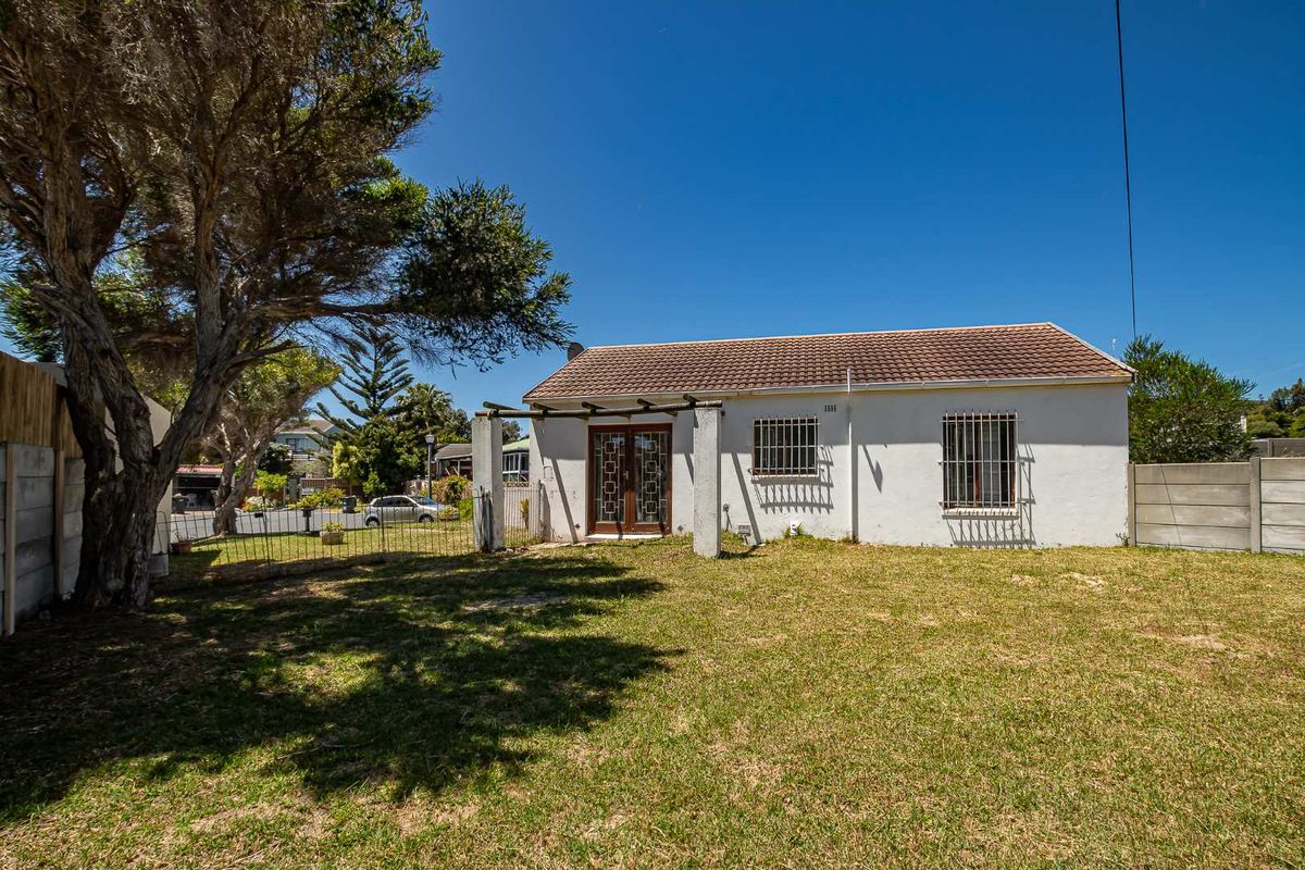 Create Your Dream Home on a Large Erf in Capri - Photo 2