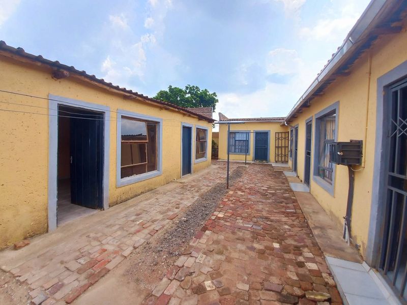 Two Bedrooms RDP house with Nine outside rooms for sale - Photo 8