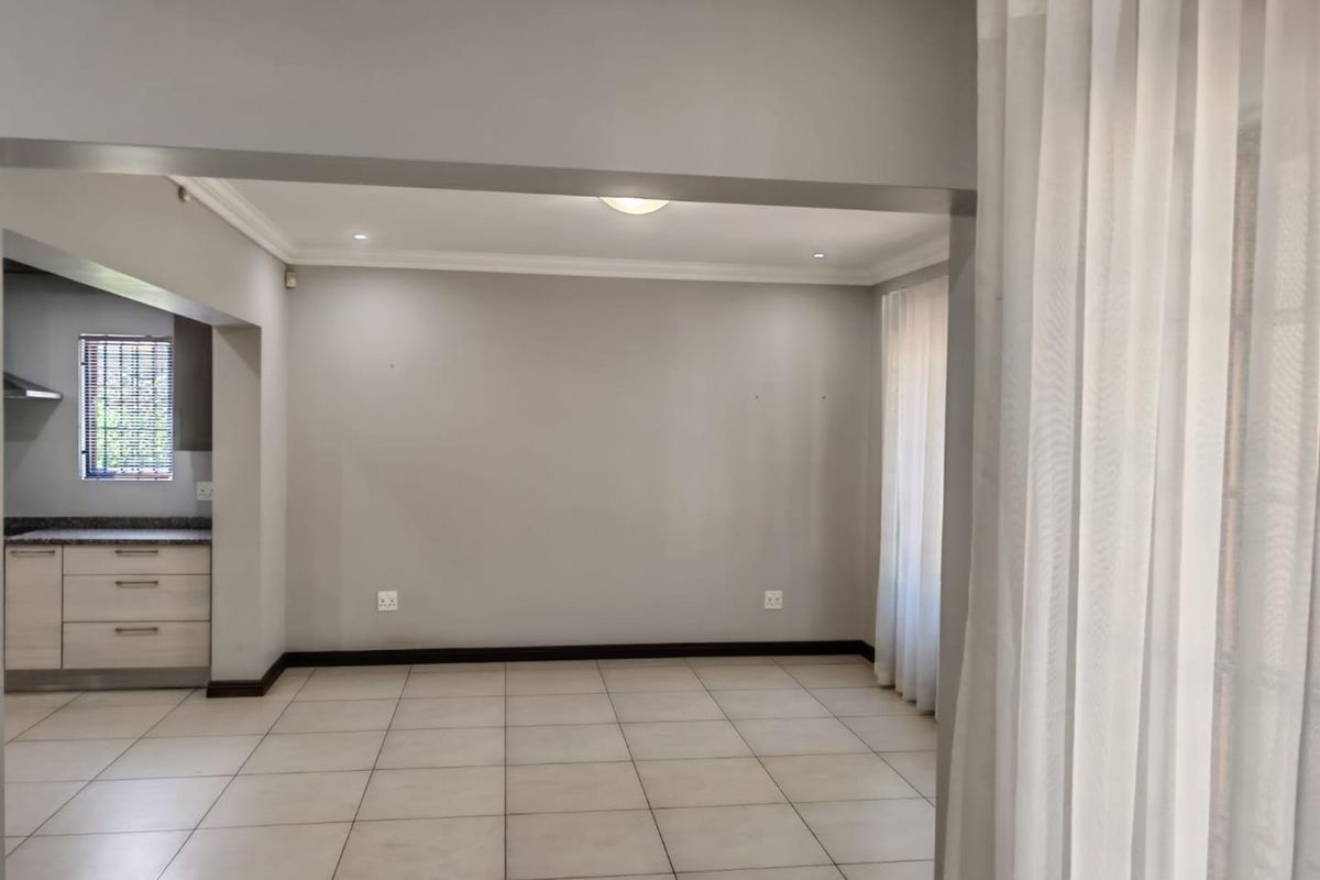 Stunning 5 Bedroom Residence in Exclusive Complex - Photo 5