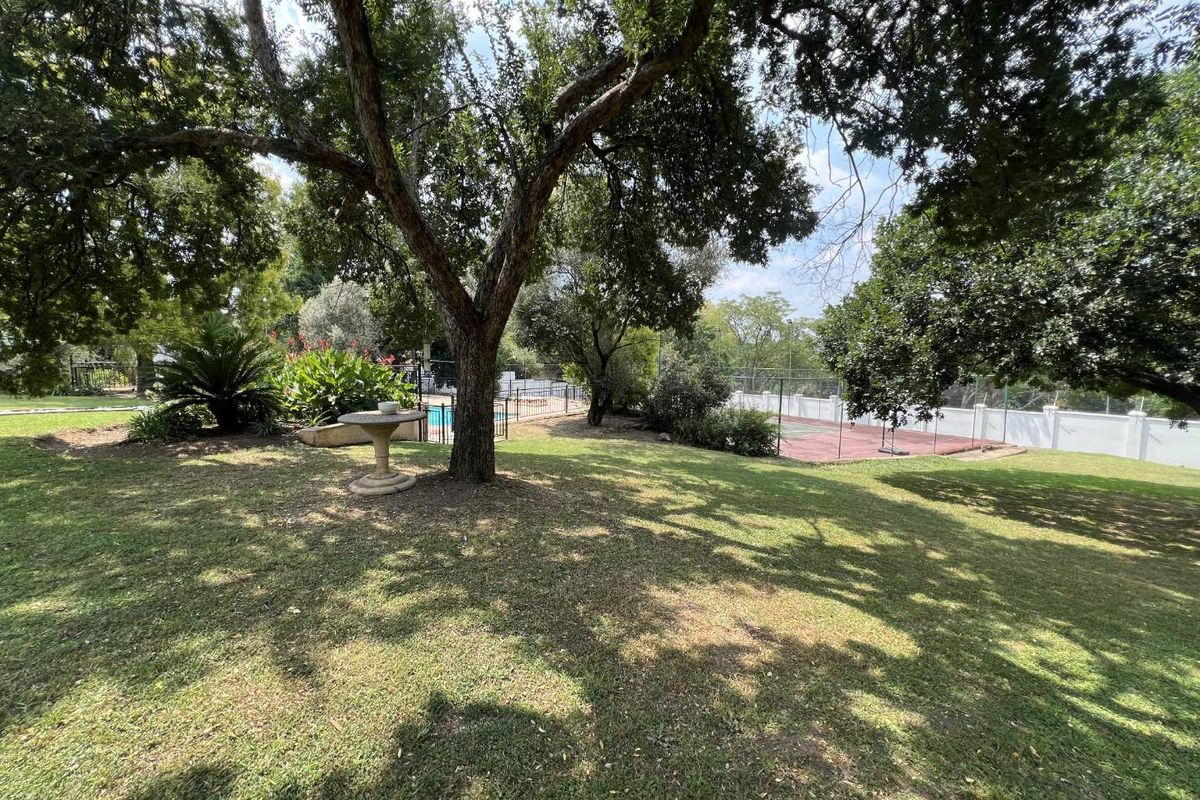 Prime Development Opportunity | 5,000sqm Land – Subdivision Potential | Bryanston East - Photo 2