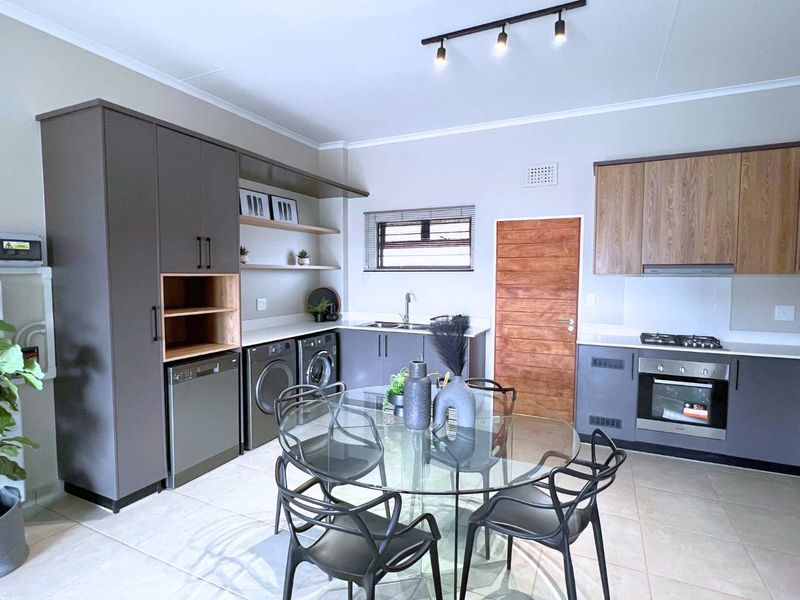 Two Bedroom Townhouse for Sale in Rietvalleirand - Photo 8