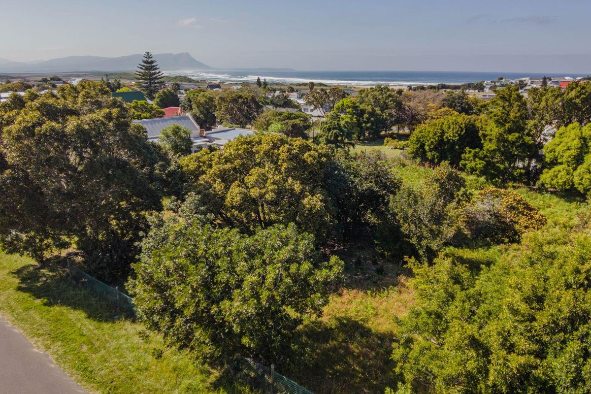 Mountain Avenue 977 sqm Vacant Stand in Kleinmond - Photo 2