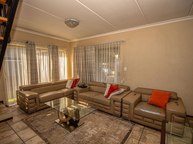 Meyersig 3 Bedroom family home! - Photo 6