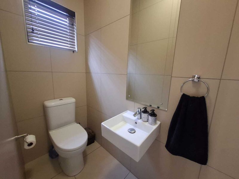 Luxury unit in Henning Villiage - Photo 10