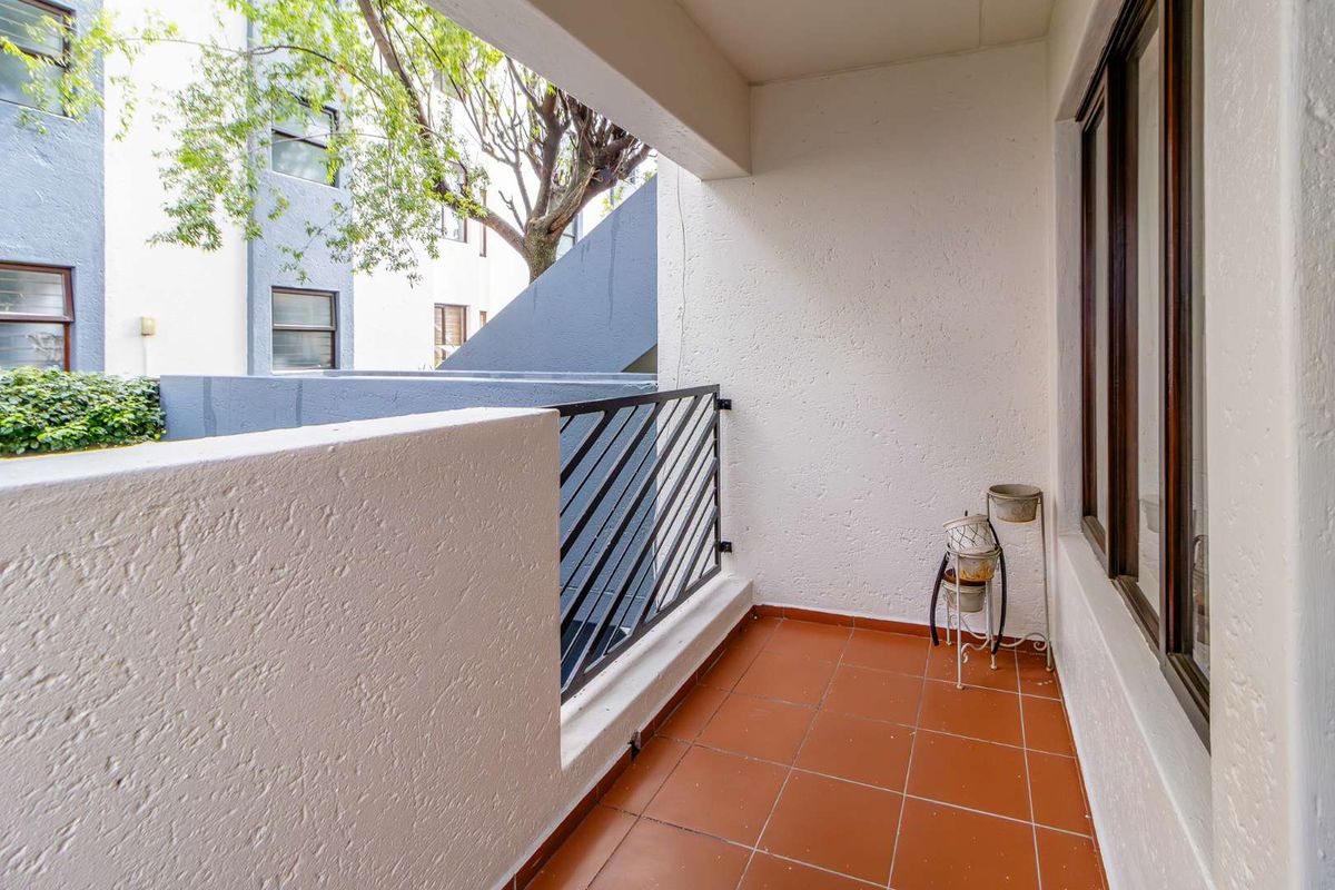 Smart Investment: Neat 1-Bedroom Apartment! - Photo 4