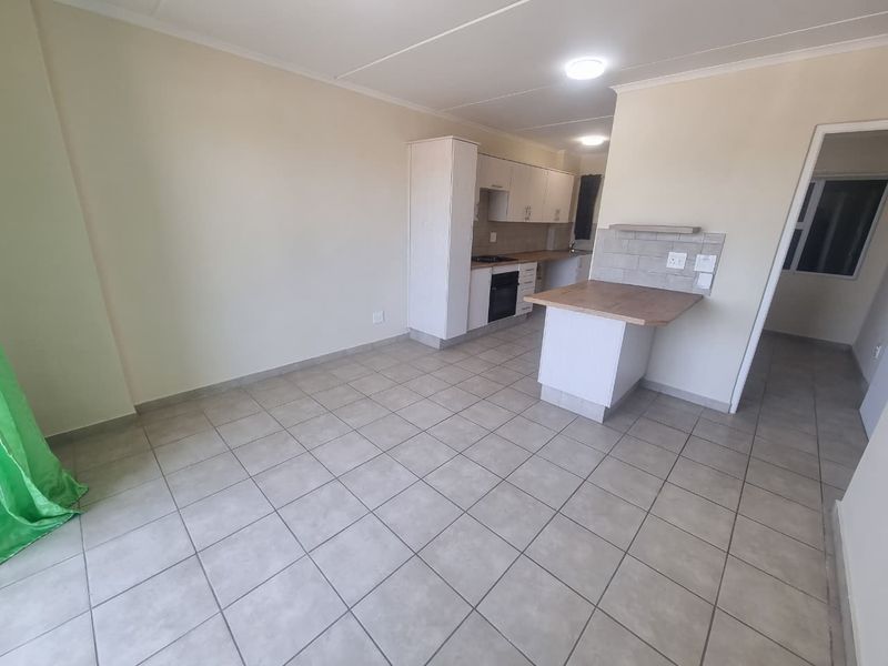 Stunning 3-Bedroom Ground Floor Apartment in Kuilsriver - Only R9,500pm! - Photo 3