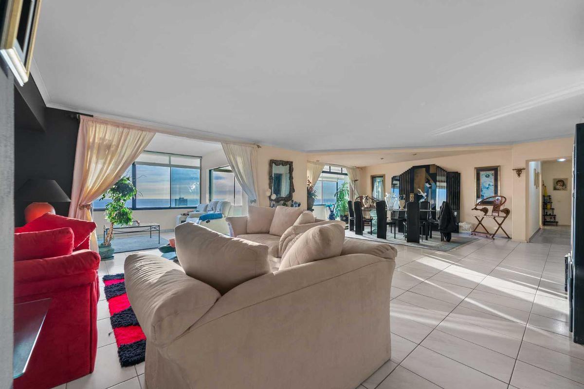 Renovator’s Dream with Panoramic Views in Prime Fresnaye - Photo 5