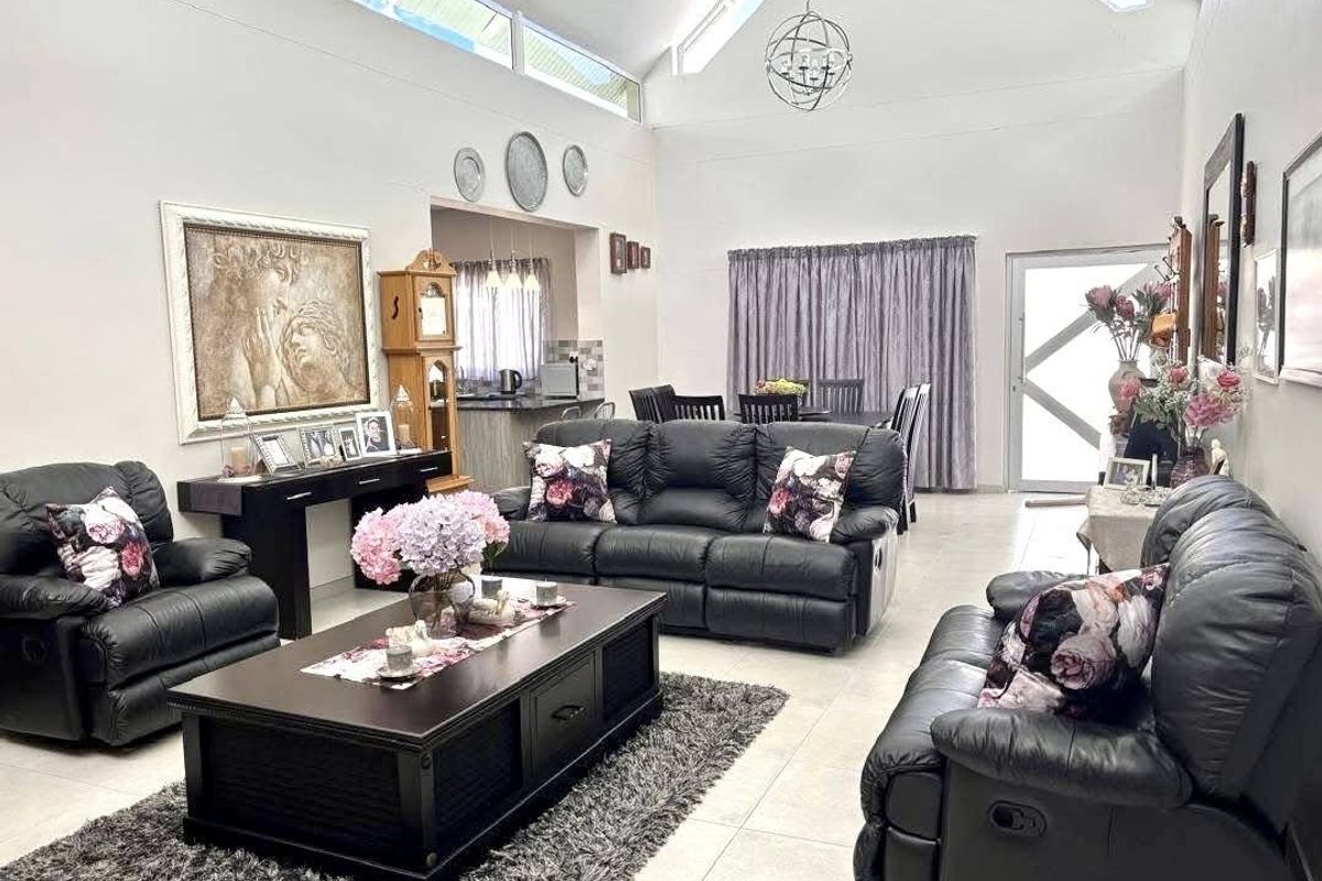 3 Bedroom House To Let in Elisenheim - Photo 4