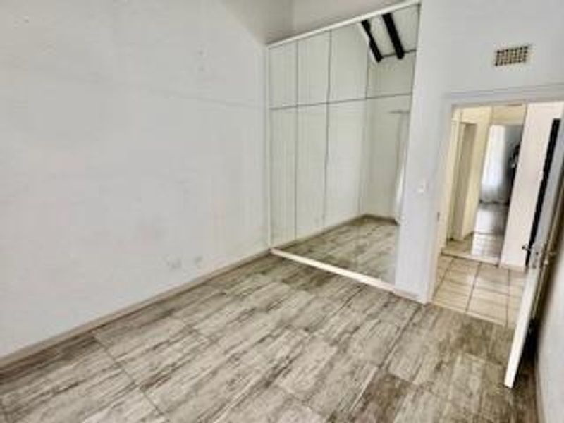 Beautiful Unfurnished One Bedroom apartment in Morningside FOR RENT - Photo 4