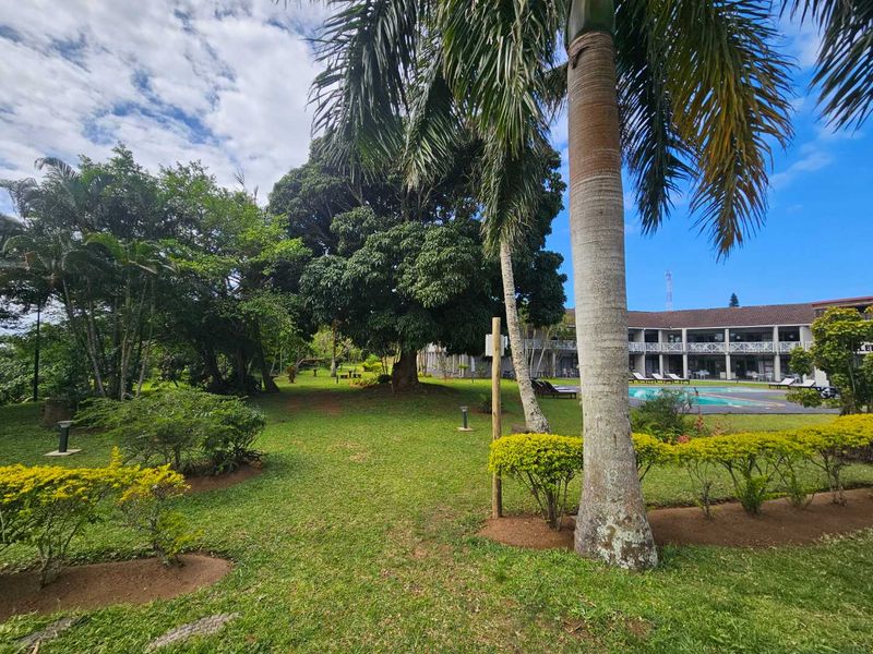 Unleash Your Coastal Business Dreams: A Prime Dual-Property Investment Opportunity in St Lucia, South Africa - Photo 6