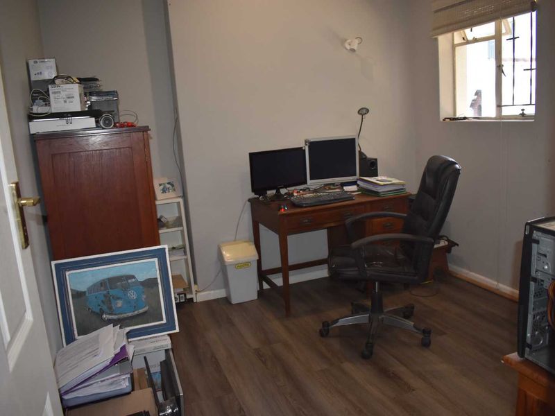 Invest in the Best! - Photo 10