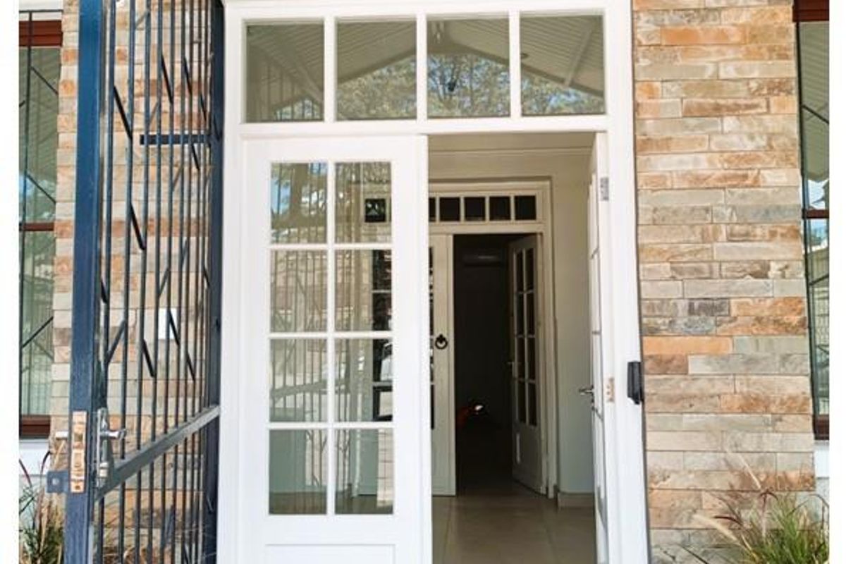 "Heritage Meets Ambition: Your CBD Office Sanctuary" - Photo 4