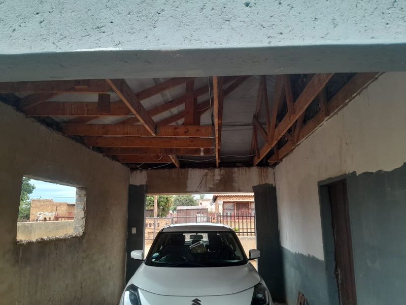 2 bedrooms house for sale in Soshanguve P - Photo 5