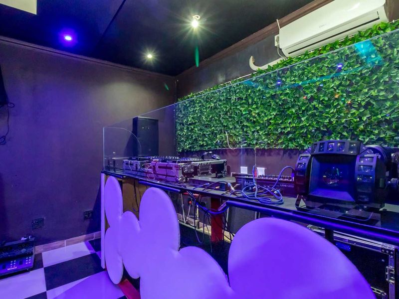 Prime Business-Zoned Property with High Visibility & Multiple Income Potential - Photo 10