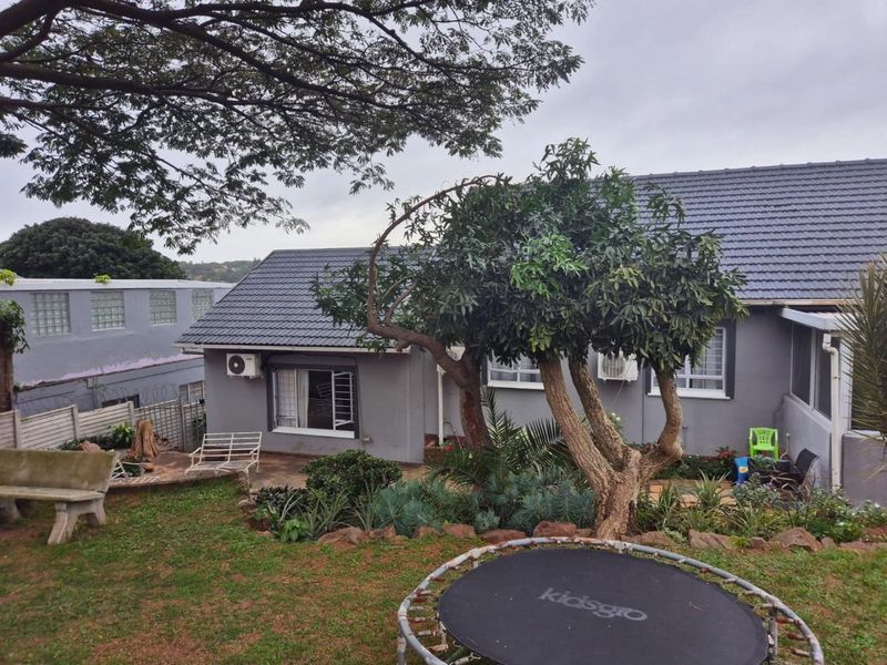 A PLACE TO HANG YOUR HEART! ALL OFFERS FROM R 1850 000.00... TRY YOURS TODAY! - Photo 3