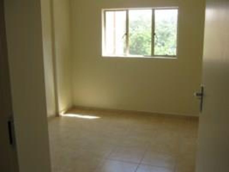 TWO BEDROOM APARTMENT IN CENTURION -AVAILABLE : IMMEDIATELY. - Photo 8