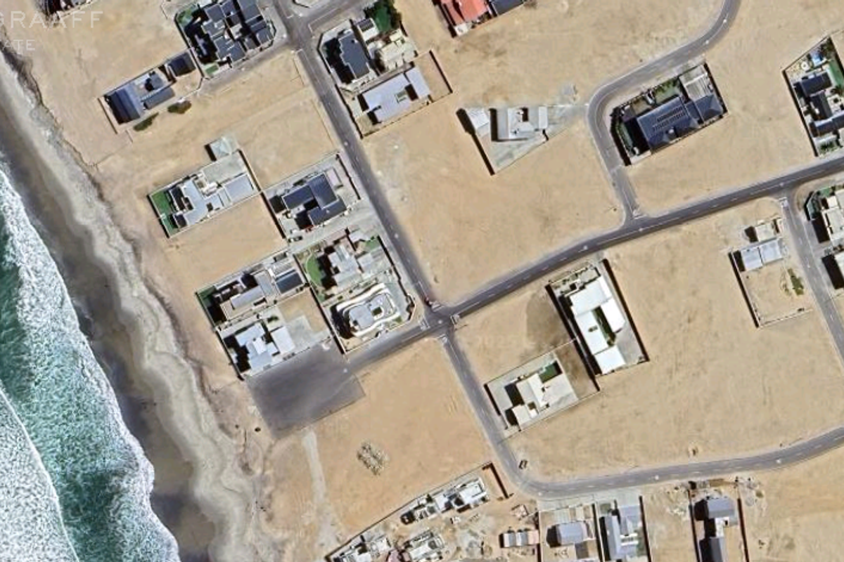 Vacant Residential Plot Steps from the Shore - Photo 4