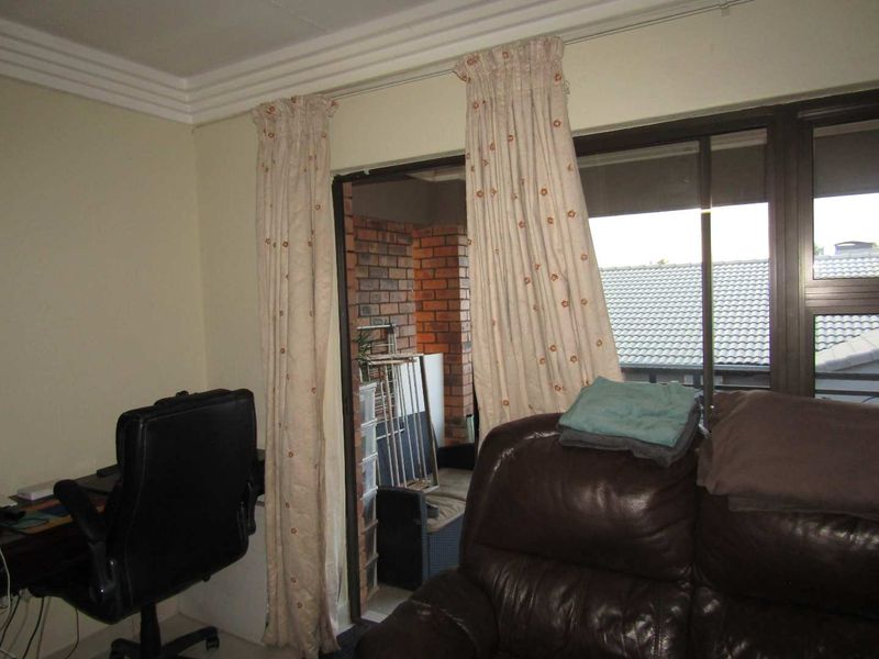 Priced to Sell - Photo 6