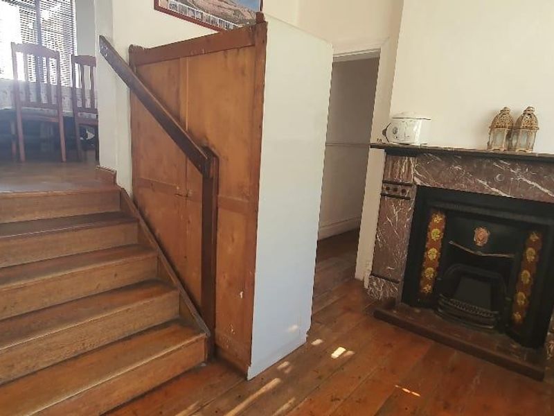 Amazing Views - 6 Bedroom House needs TLC For Sale POA - Photo 8