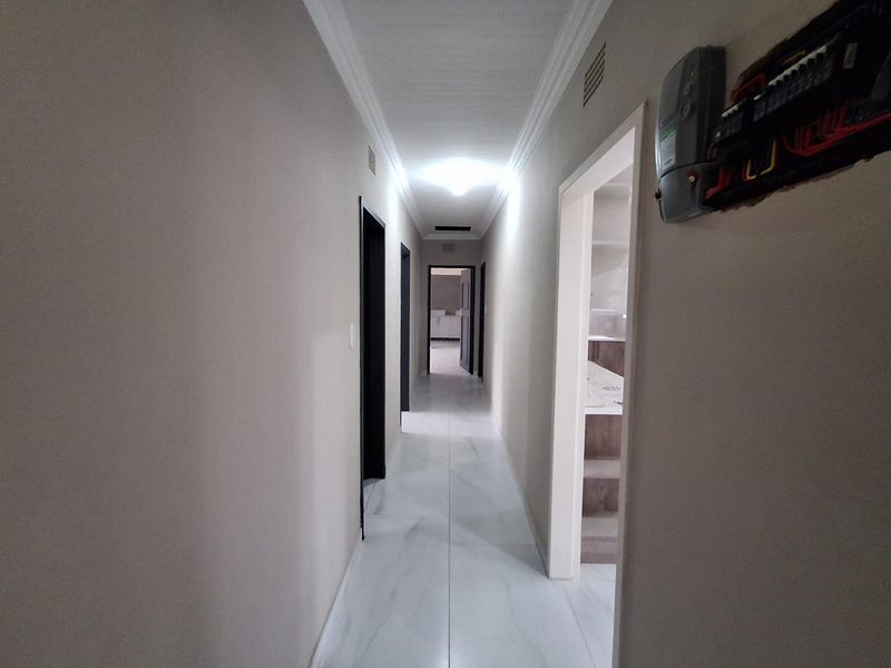 Bargain Alert! Brand-New Renovated Family Home at an Unbeatable Price in Risiville - Photo 7