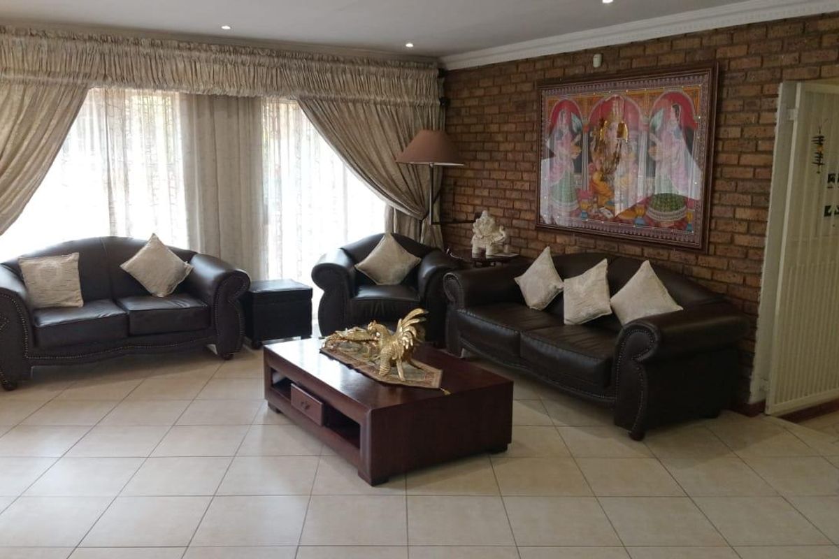 3 Bedroom House for Sale in Winchester Hills Ext 3 Johannesburg - Photo 5