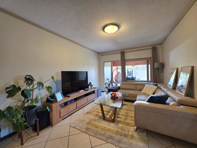 2 Bed Garden Apartment with Resort-Style Living in Secure Estate - Photo 6